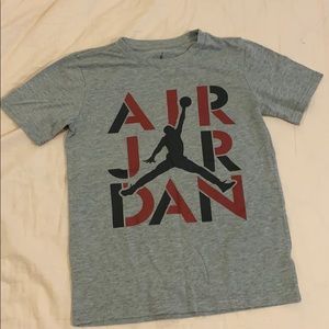 Jordan Boys Tee Balck Red and Gray